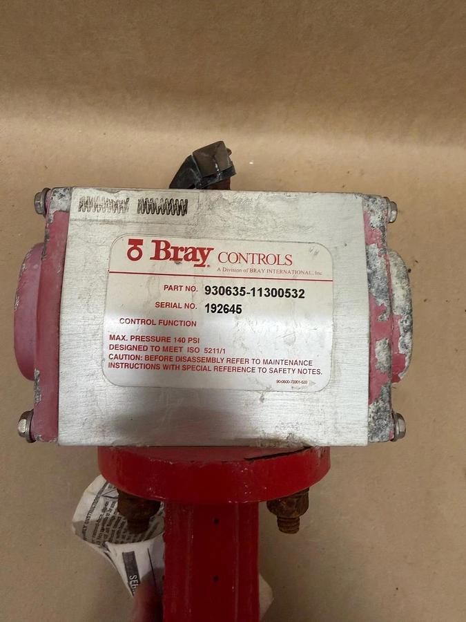 Used Bray 930635-11310532 Pneumatic Actuator w/ 7T08V Butterfly Valve