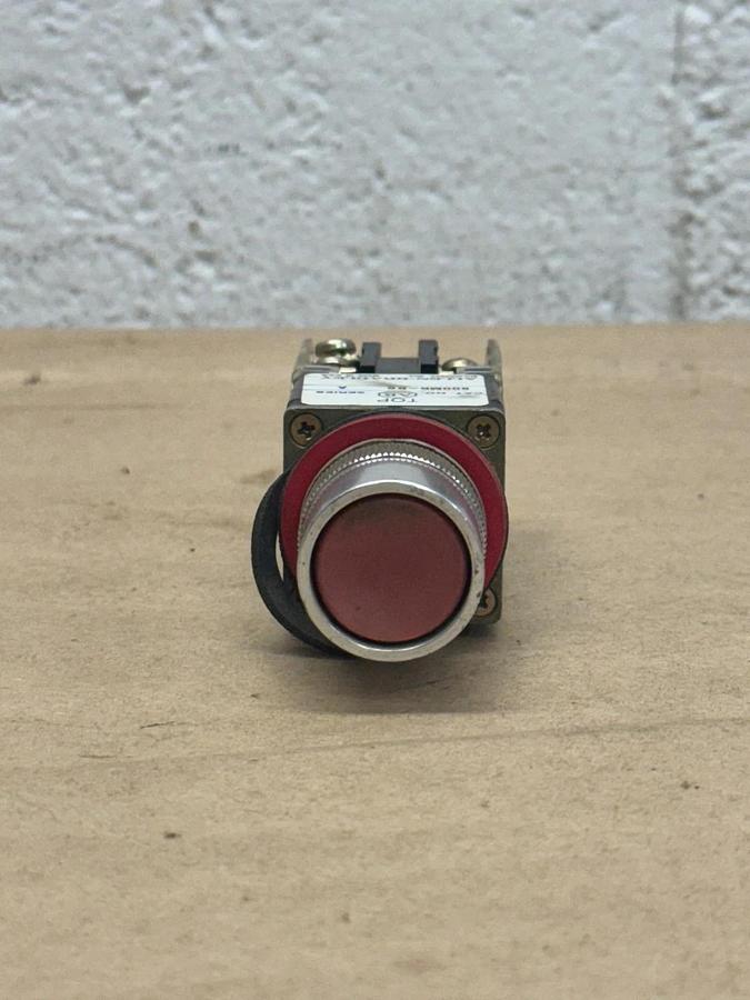 Used Allen Bradley 800MR-B6 Push Button 800M-XD2K
