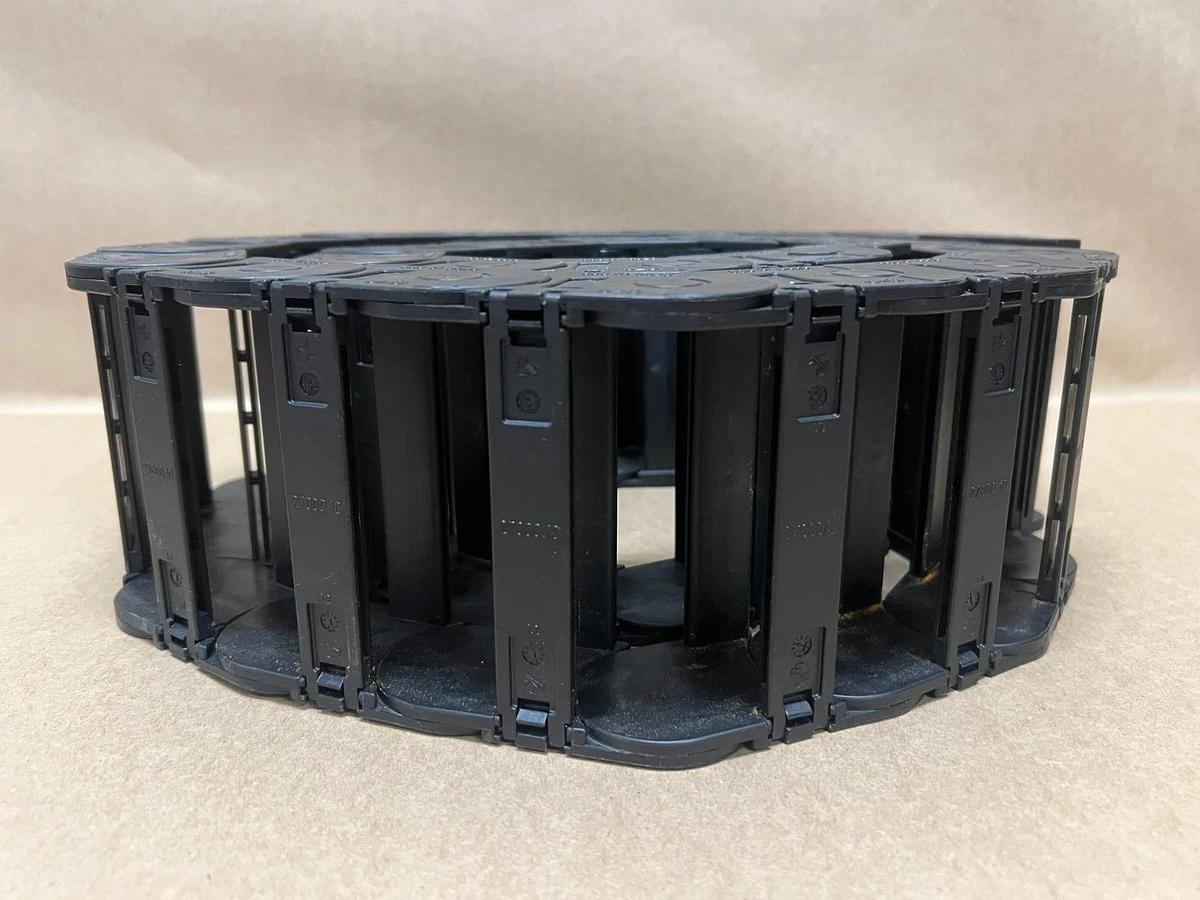 Used igus 2700.10.063 Cable Chain