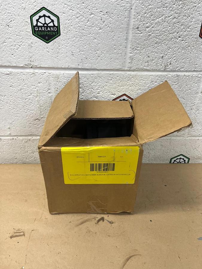 Global Industrial Wall Retractable Belt Barrier, Black/Yellow, 30'