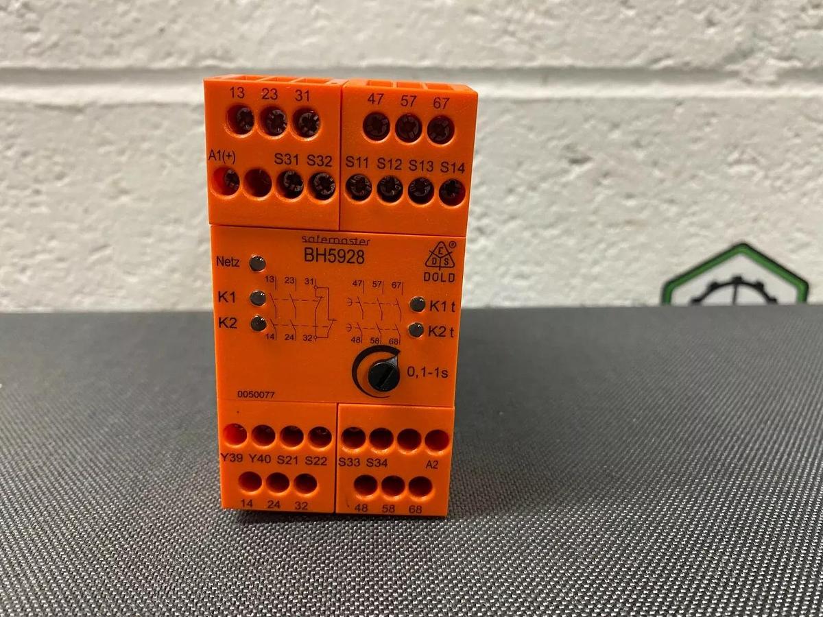 Used E. Dold & Sohne/ SafeMaster BH5928.92 AC/DC24V