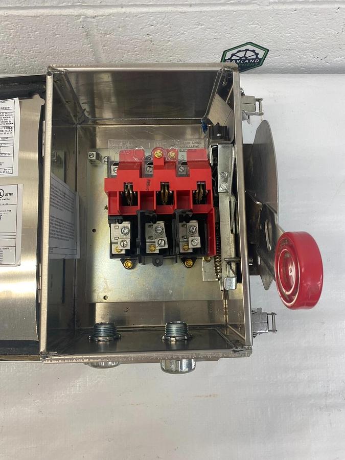 Used Eaton DH367UWK 30 Amp Heavy Duty Safety Switch 600v, 60Hz, 250v