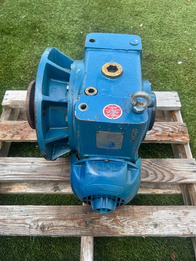 Used Radicon AA125/V Gearbox Speed Reducer 40:1 Ratio, C-Face Flange