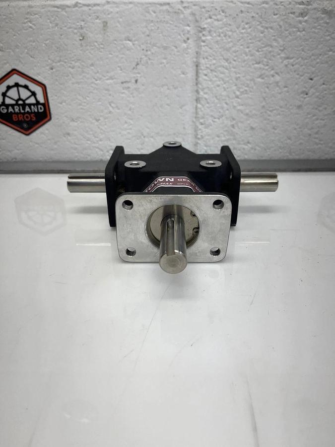 Used Crown C109806, Zero-Max, 90 Degree 3 Way Gear Drive