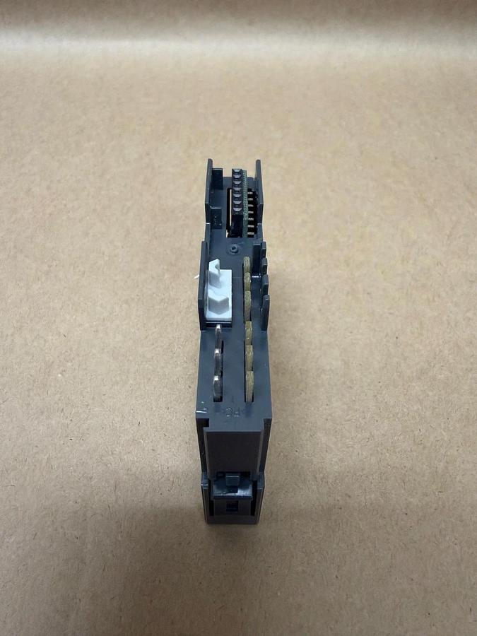 Used Eaton XN-4DI-24VDC-P Output Module