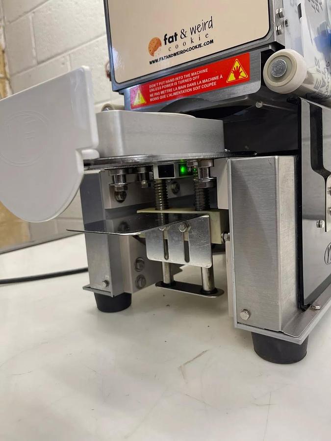 Used Y-Fang Sealing Machine ET-99SF Cup Sealing Machine, 110/120VAC, 60Hz, 420W