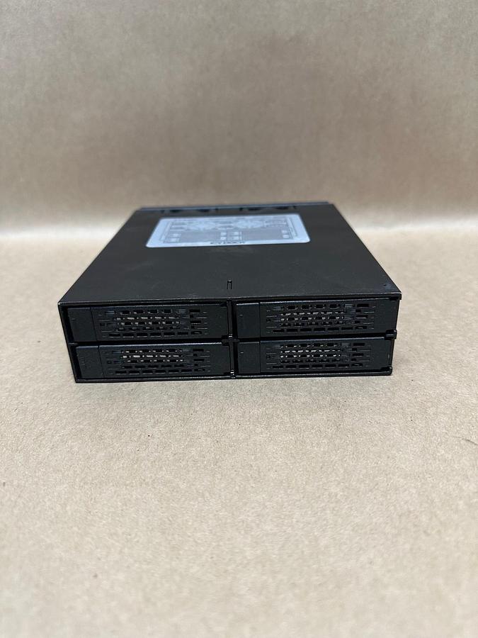 Used ICY DOCK 4 Bay Mobile Rack Enclosure