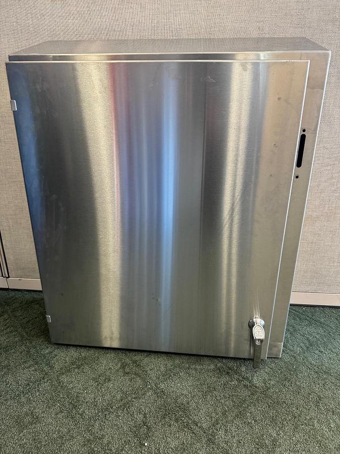 Used Saginaw Control SCE-36XEL3110SSST Enclosure *NEW*