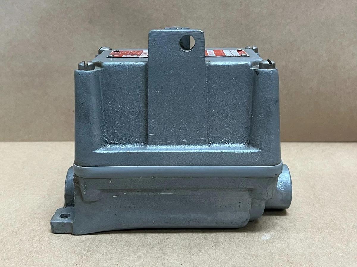 Used Killark FXSX53 Manual Motor Starter, 575V, 5Hp, Explosion Proof