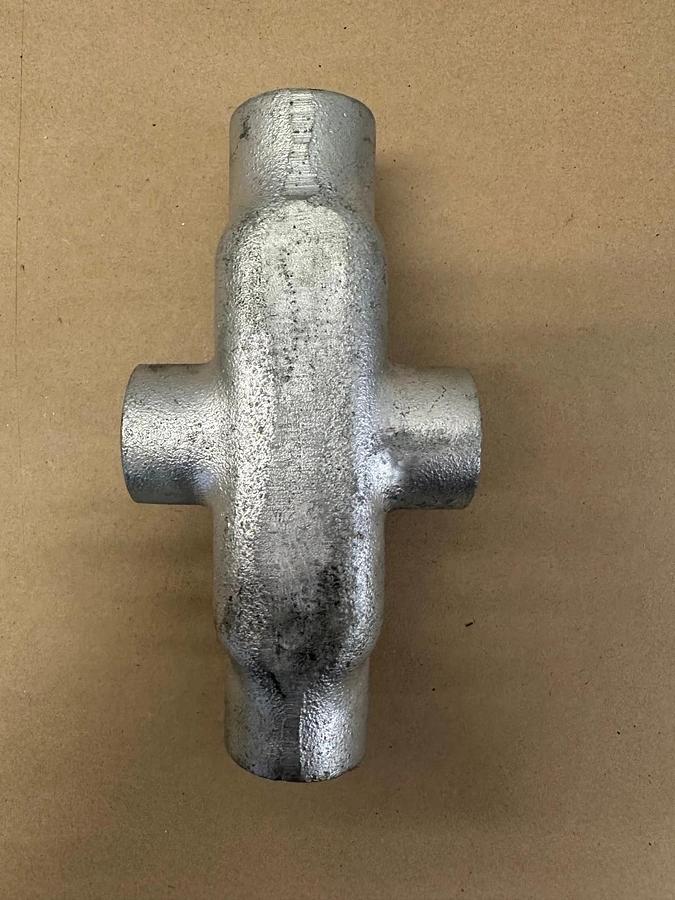 Used Crouse Hinds X100M 1-1/4” X Conduit