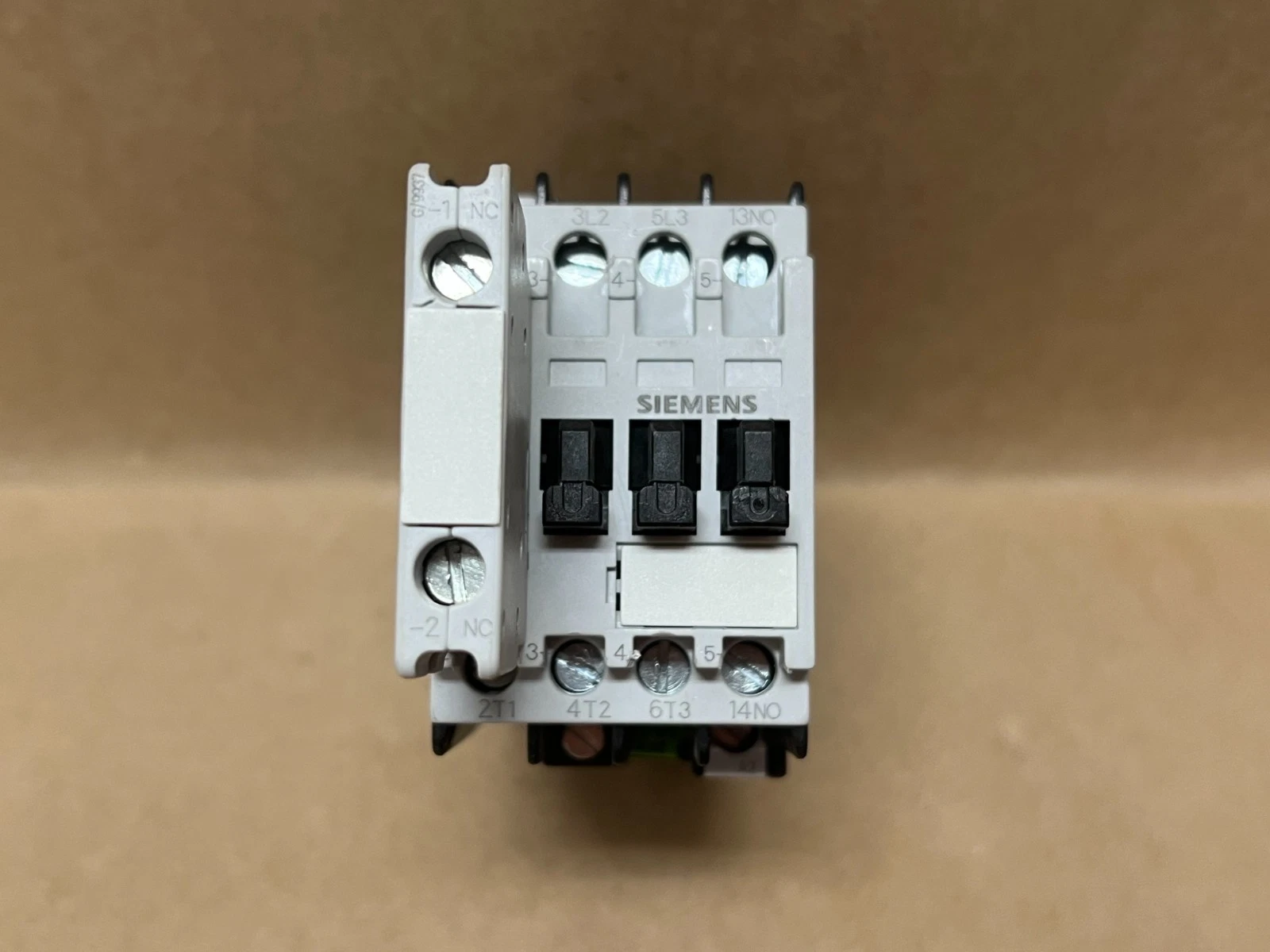 Used Siemens 3TF3110-0B Contactor w/ 3TX4001-2A Contact Block