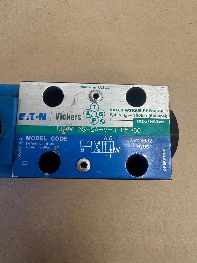 Used Eaton/Vickers DG4V-3S-2A-M-U-B5-60 Directional Valve