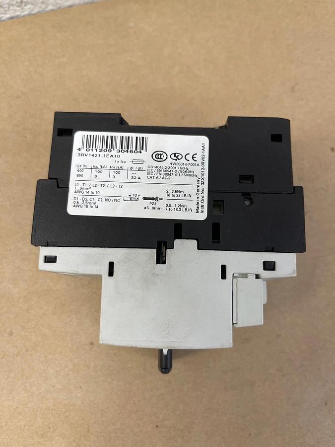 Used Siemens 3RV1421-1EA10 Manual Motor Starter, Sirius, 4A