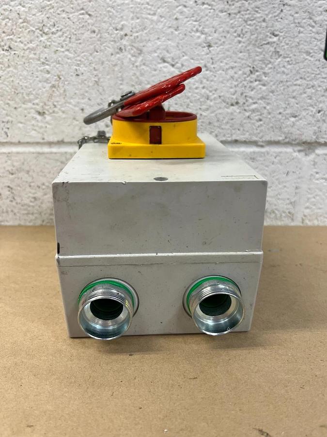 Used Allen Bradley 194E-Y32-1756-6N S001 Combiner with Load Switch