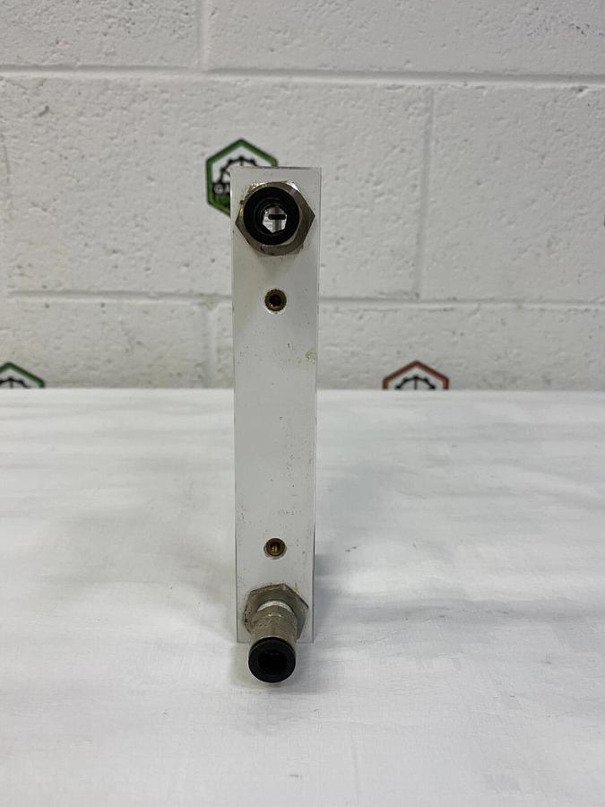 Used Brooks Instrument 2530A4A68SVVT Flow Meter