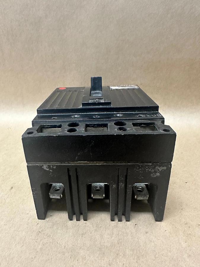 Used General Electric TED134090 90A 3 Pole Circuit Breaker