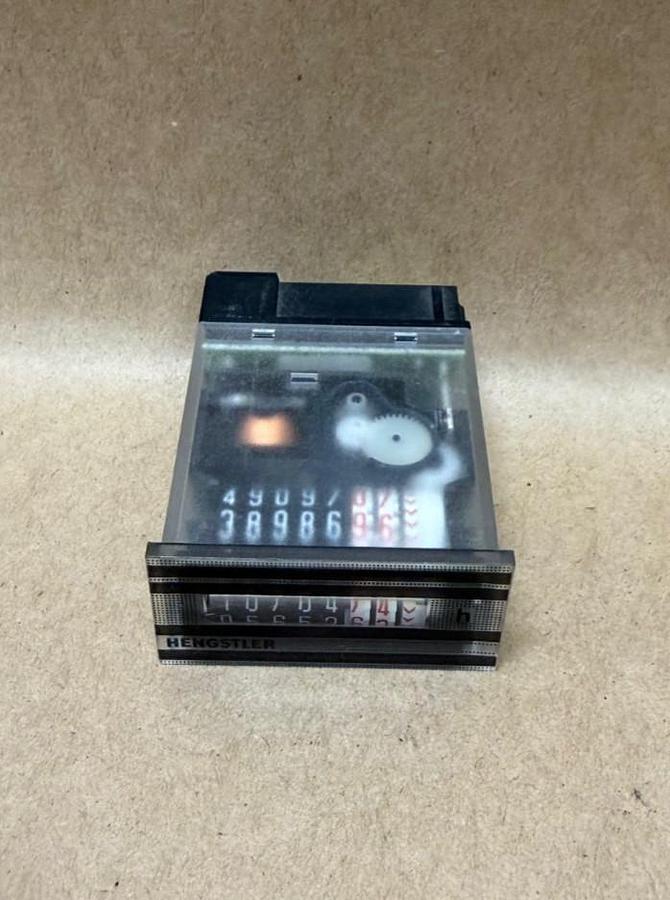 Used Hengstler 0 891 321 Time Counter