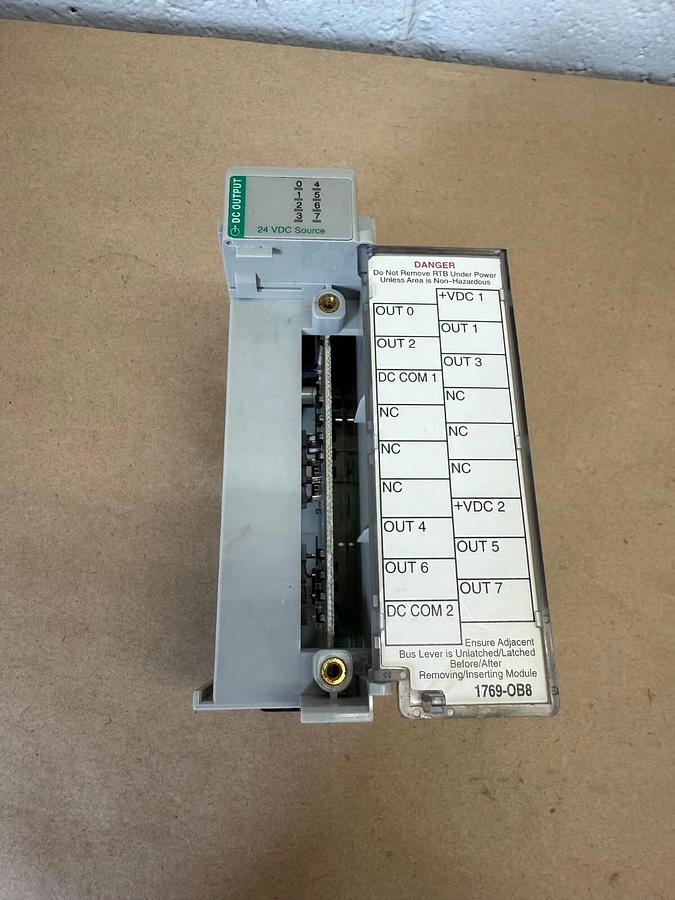 Used Allen-Bradley 1769-OB8 A Compact I/O 8 PT 20.4-26.4 VDC High Power Output Module