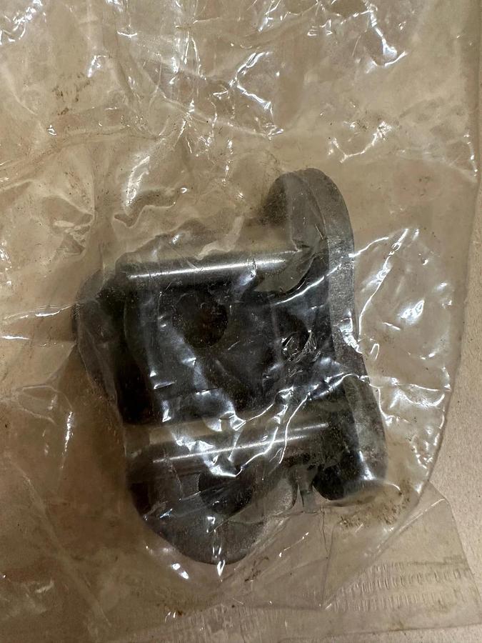 Used CAT BL1034 Conn Link (Lot of 6) *NEW*