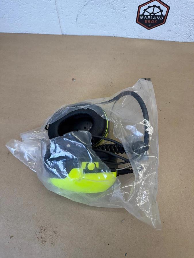 Used 3M Peltor HT52B-112 CH-3 Headset *NEW*