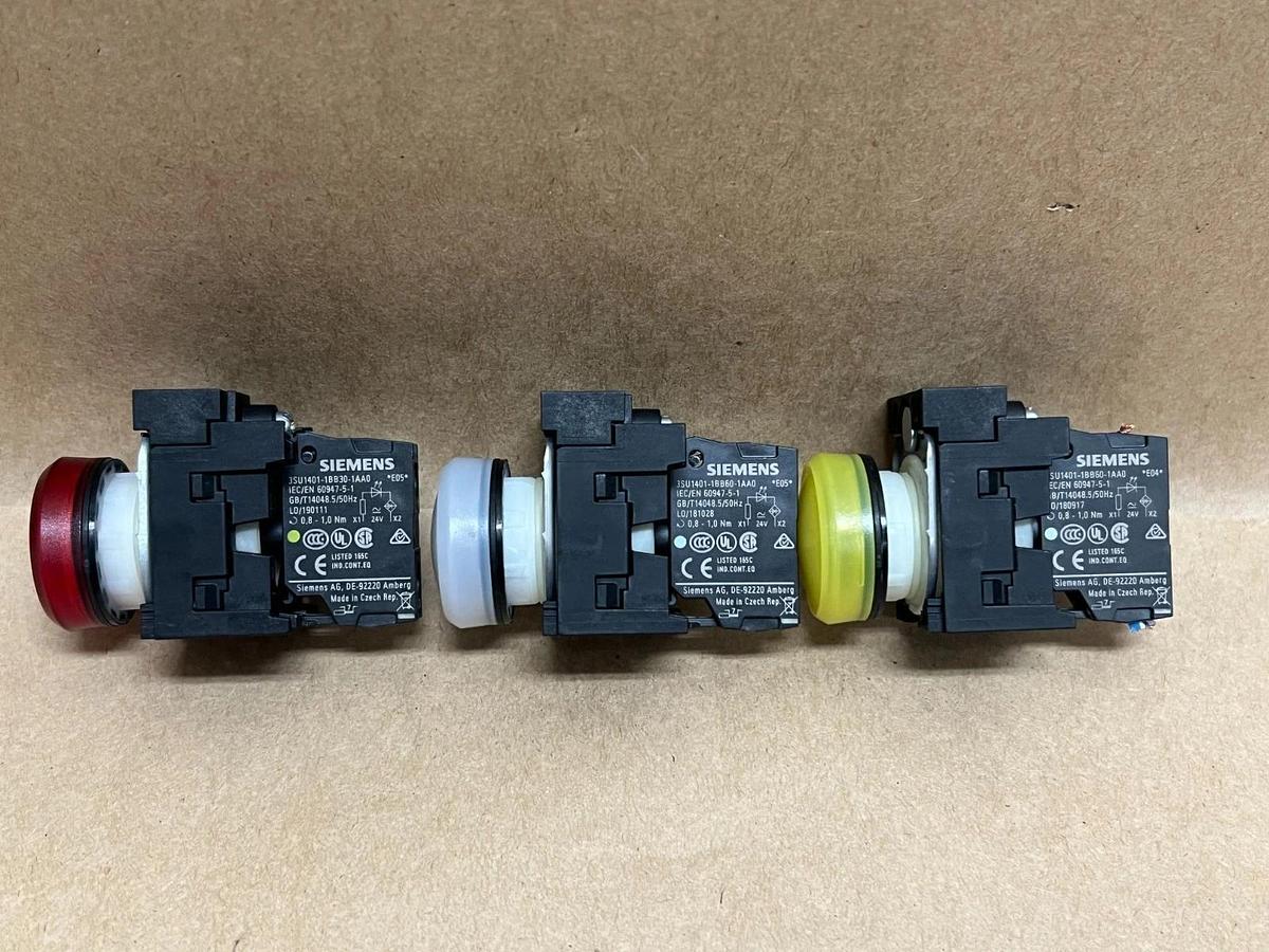 Used Siemens 3SU1401-1BB60-1AA0, 3SU1401-1BB30-1AA0 Red/White/Yellow Indicator Light
