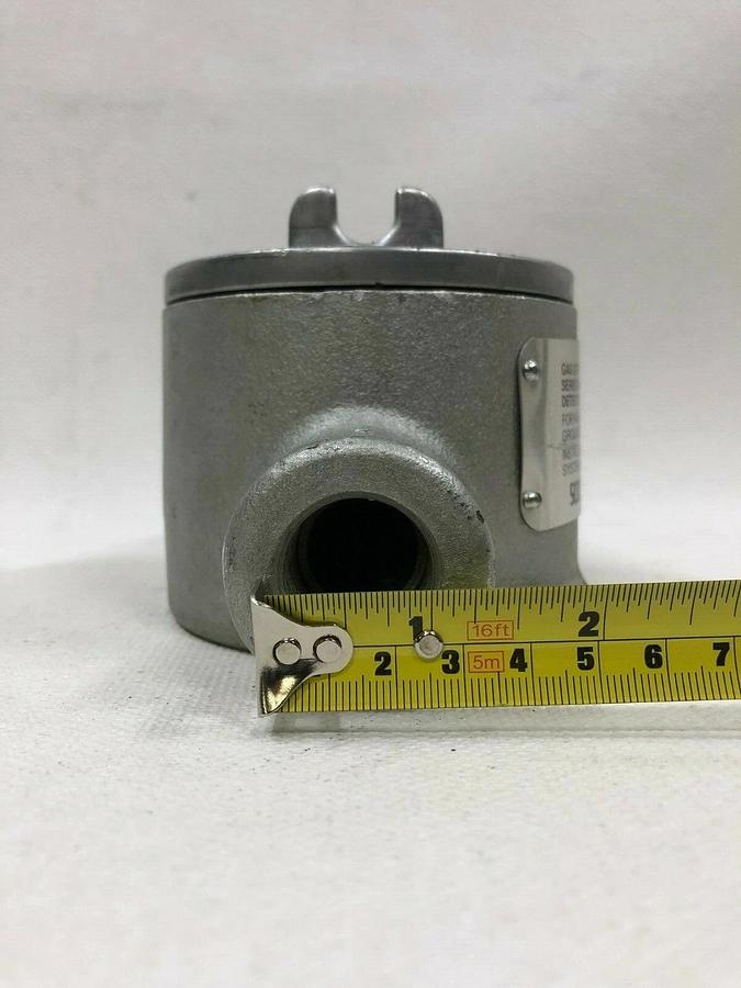 Used Crouse-Hinds 0105235 Explosion Proof Outlet Box 1" Threading on Each End