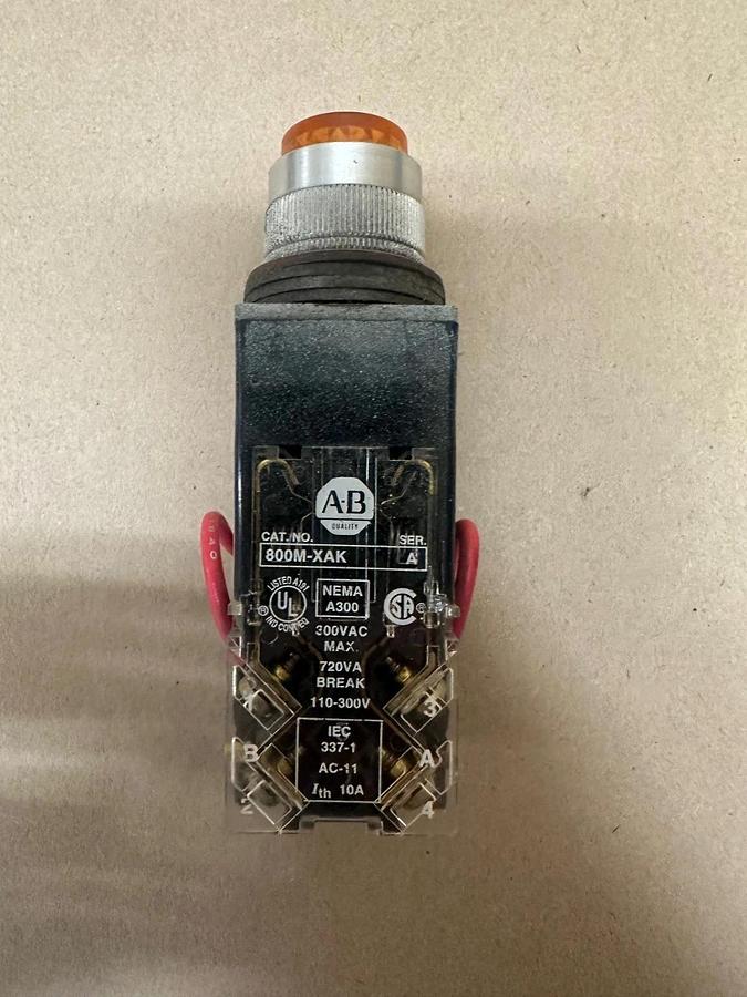 Used Allen Bradley 800MR-PT16K Pilot Light w/ 800M-XAK Contact Block