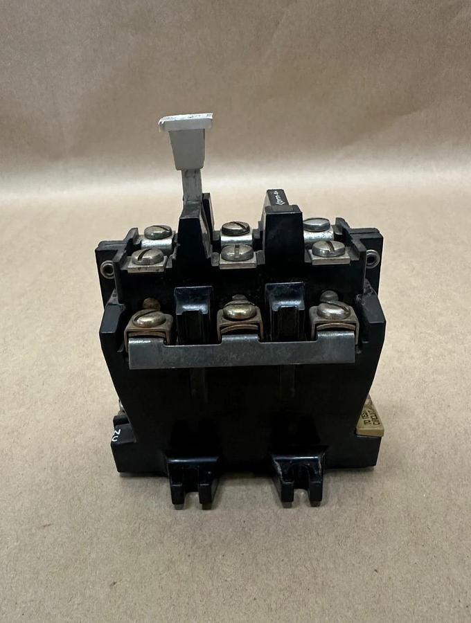 Used Allen Bradley 592-B0V16 Overload Relay