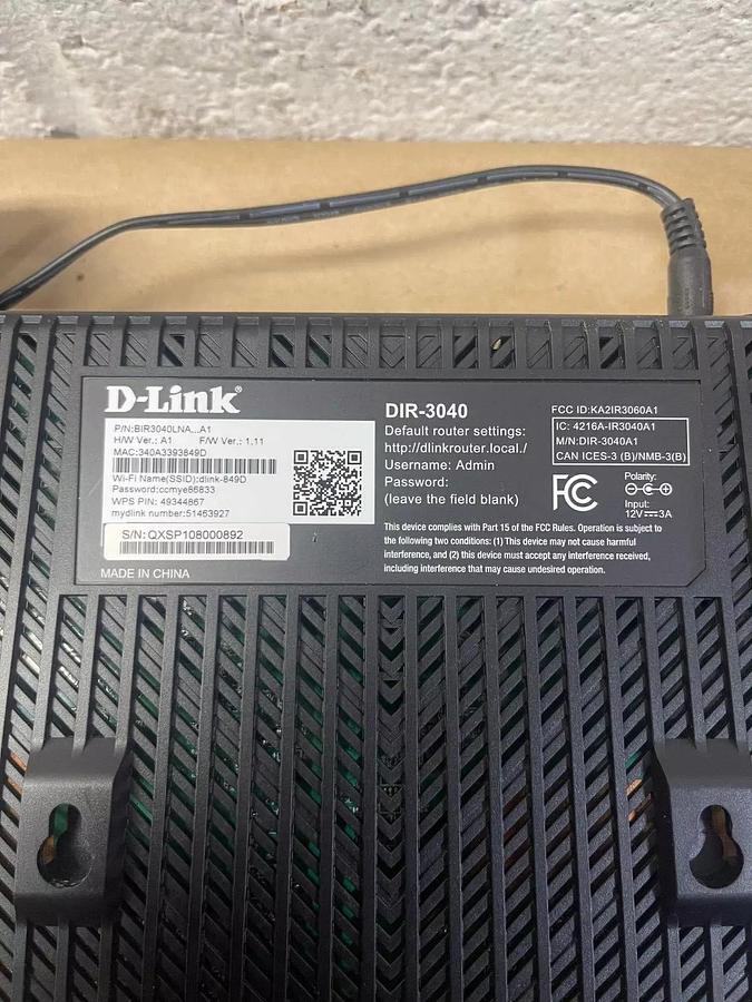 Used D-Link DIR-3040 High Power WiFi Tri Band Gigabit Router