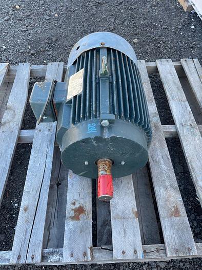 Used Toshiba International Y756SDSR41A-P 7.5Hp 5.5KW 960/1170RPM 190/380-230/460V 3Ph