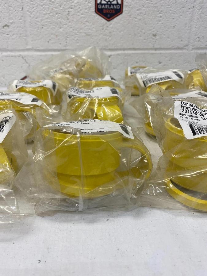 Woodhead 26W Replacement Closure Plug-B Size - Lot of 17