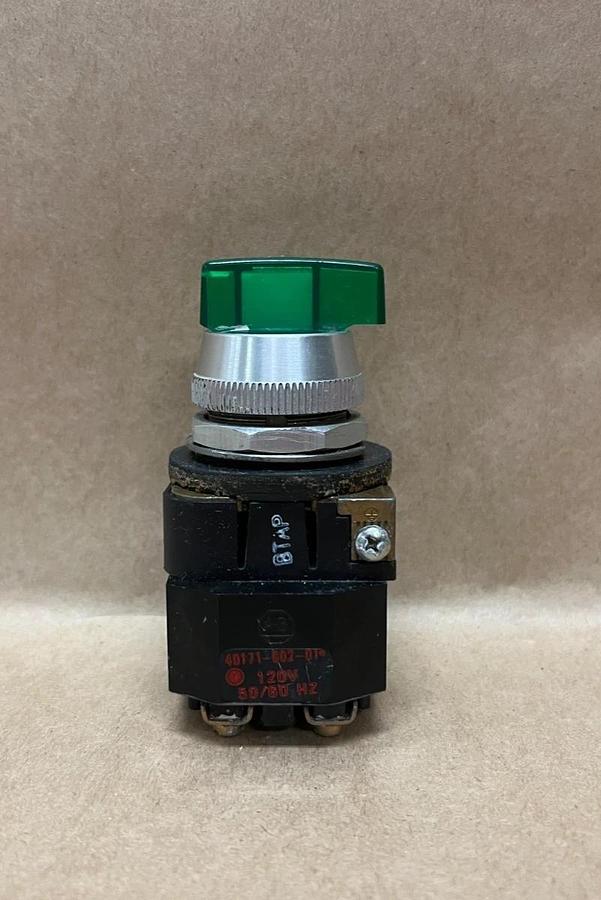 Used Allen Bradley 800T-16JG17KB7AX Ser U, Green Selector Switch