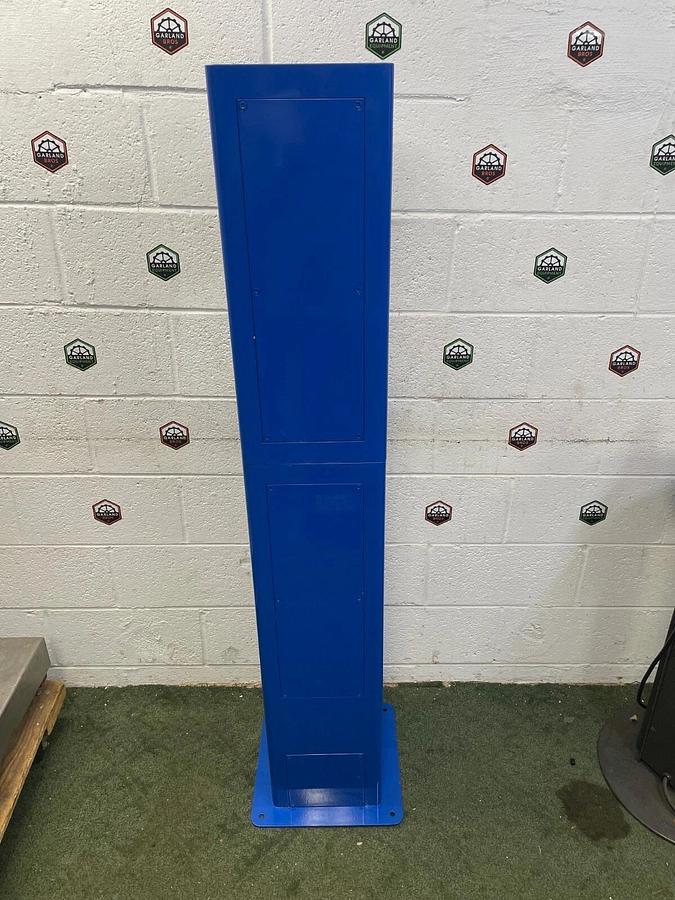 Used Global Industrial 761222 Outdoor Pedestal Bottle Filling Station