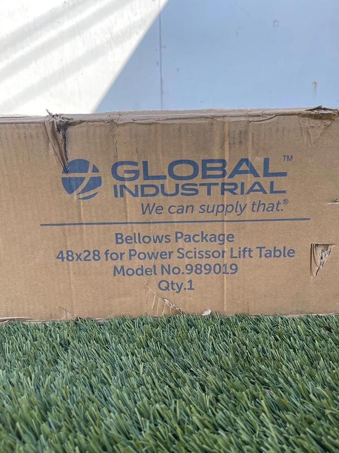 Global Industrial 989019 Bellows Package, 48x28 for Power Scissor Lift