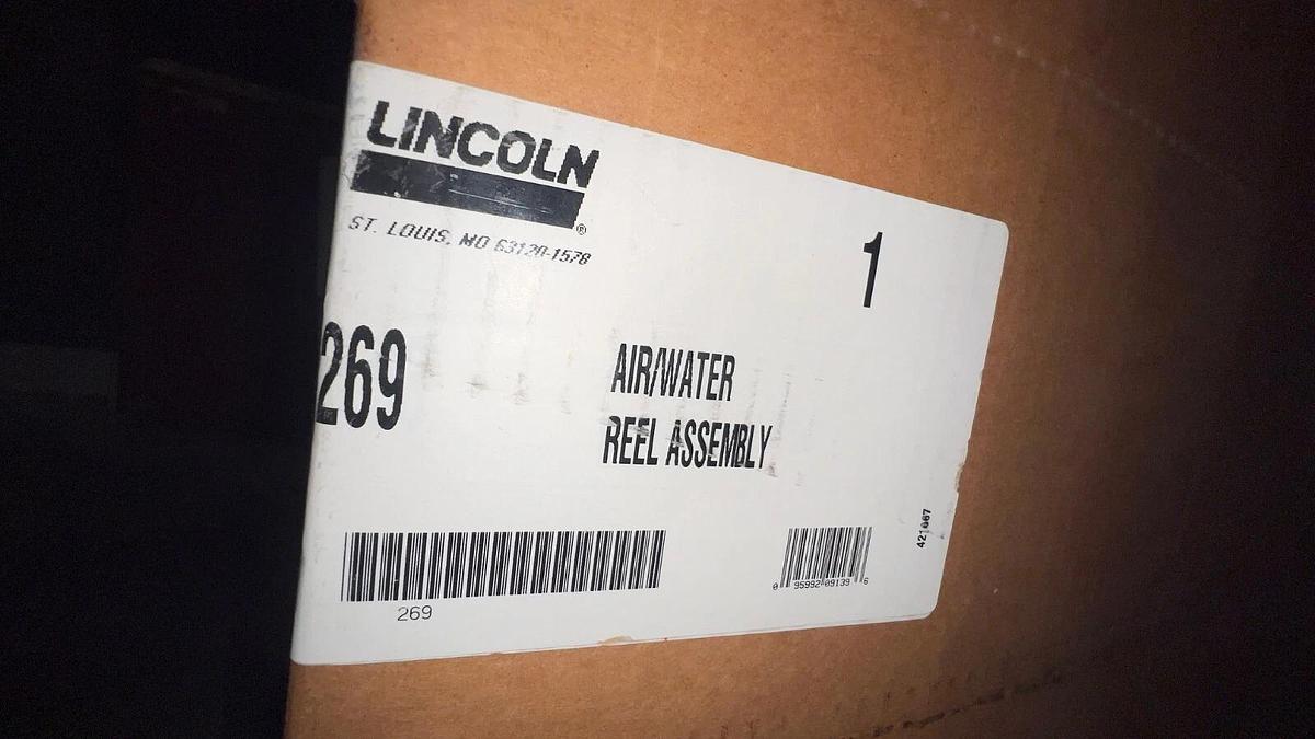 Used Lincoln Air/Water Hose Reel Assembly 50' x 1/2" Retractable Hose Reel 269