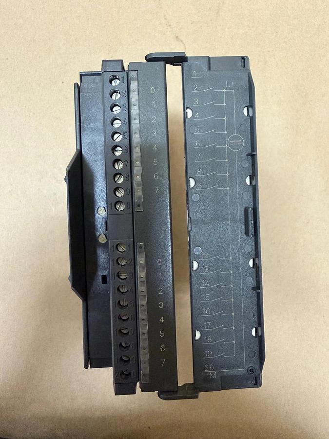 Used Siemens 321-1BH02-0AA0 Module
