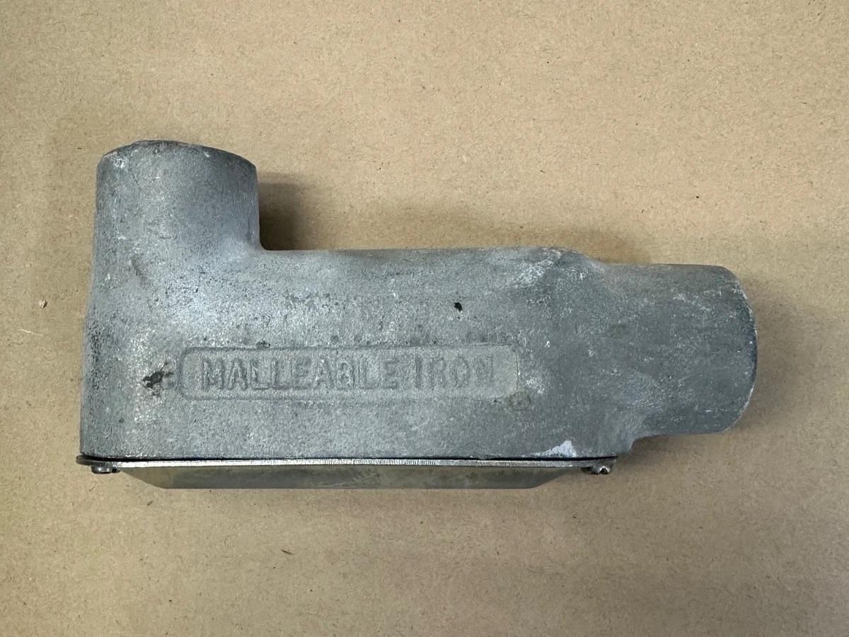 Used O-Z/Gedney LB-100 1” Malleable Iron Conduit