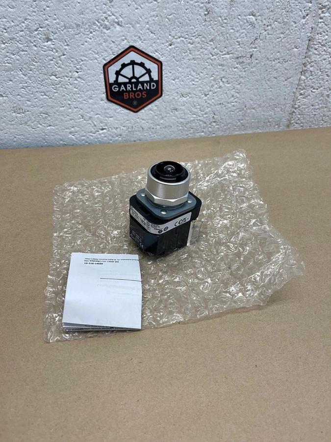 Used Allen-Bradley 800T-PB16, 30mm Momentary Push Button, Ser T, 120V AC, 50/60Hz