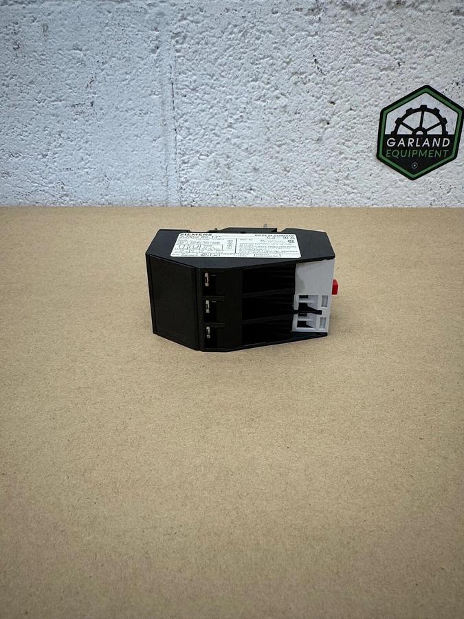 Siemens 7PU1540-1AK23 Timing Relay, AC 120-127V, 50/60Hz