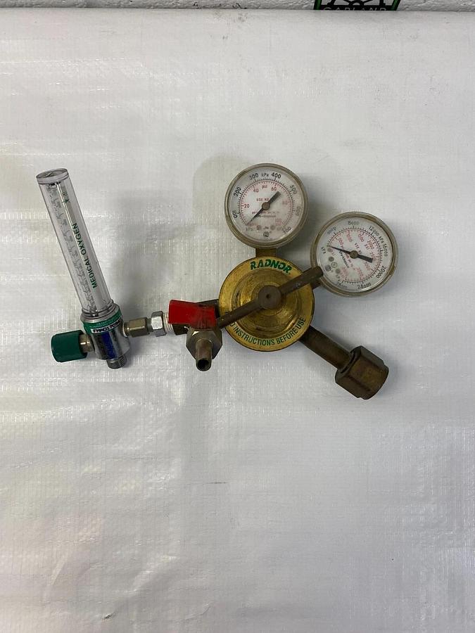 Used Radnor RC250-50F540 Compressed Gas Regulator W/Amex FMAO17094CQ Flow Meter
