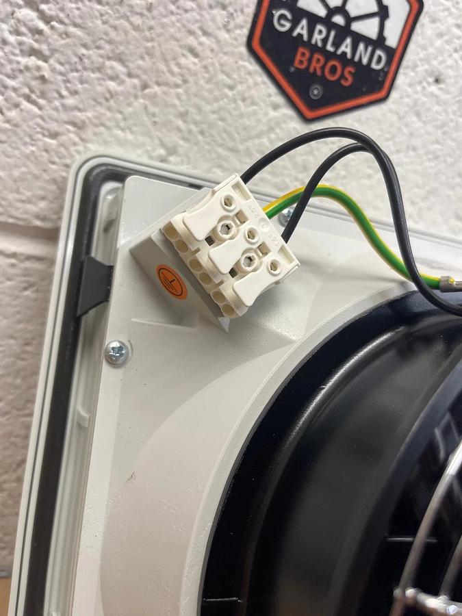 Used Saginaw Control & Engineering SCE-N12FA66LG Filter Fan 10”x10” RAL7035 Grey *NEW