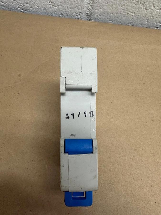 Used Ferraz Shawmut US141I Ultrasafe Fuse Holder