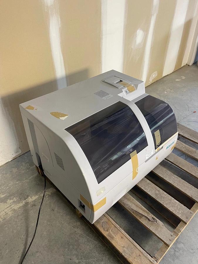 Tokyo Boeki Machinery LTD Biolos 24i Automated Clinical Analyzer
