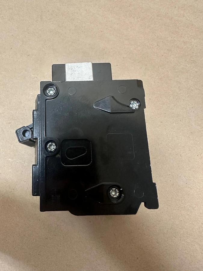 Used Siemens BQ2B025 2 Pole Circuit breaker