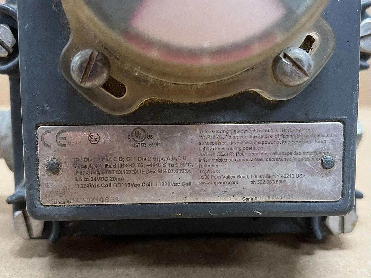 Used El-O-Matic ES0100.U2A04A.19K0 Pneumatic Actuator w/ Topworx DXP-0X1GSEB