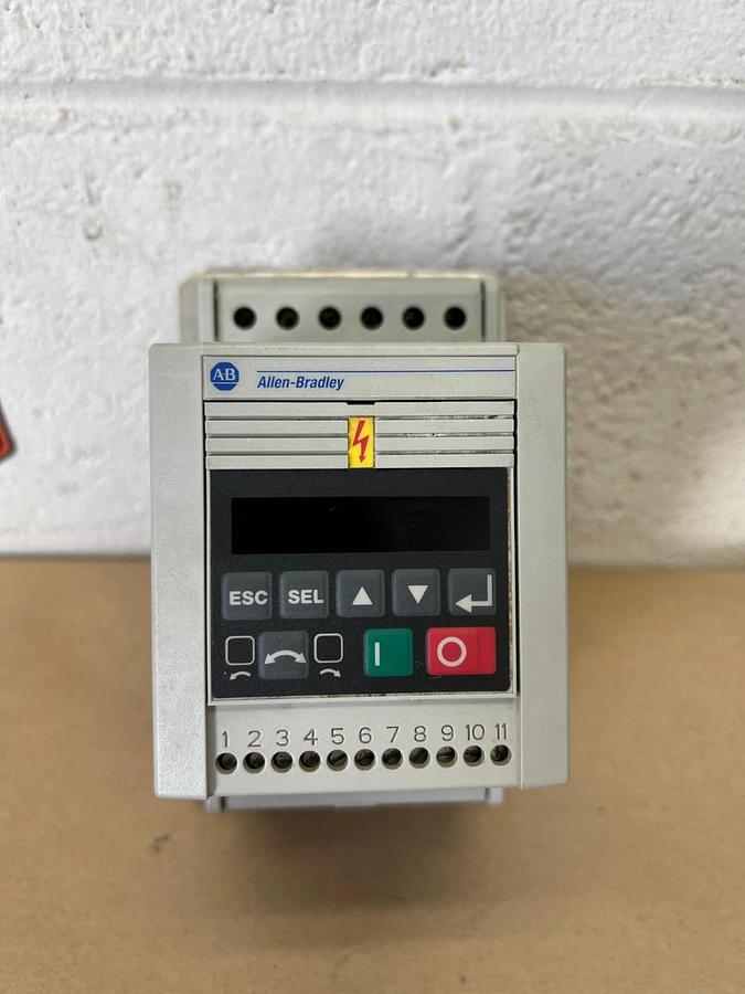 Used Allen Bradley 160-BA06PSF1P1 Ser C Controller