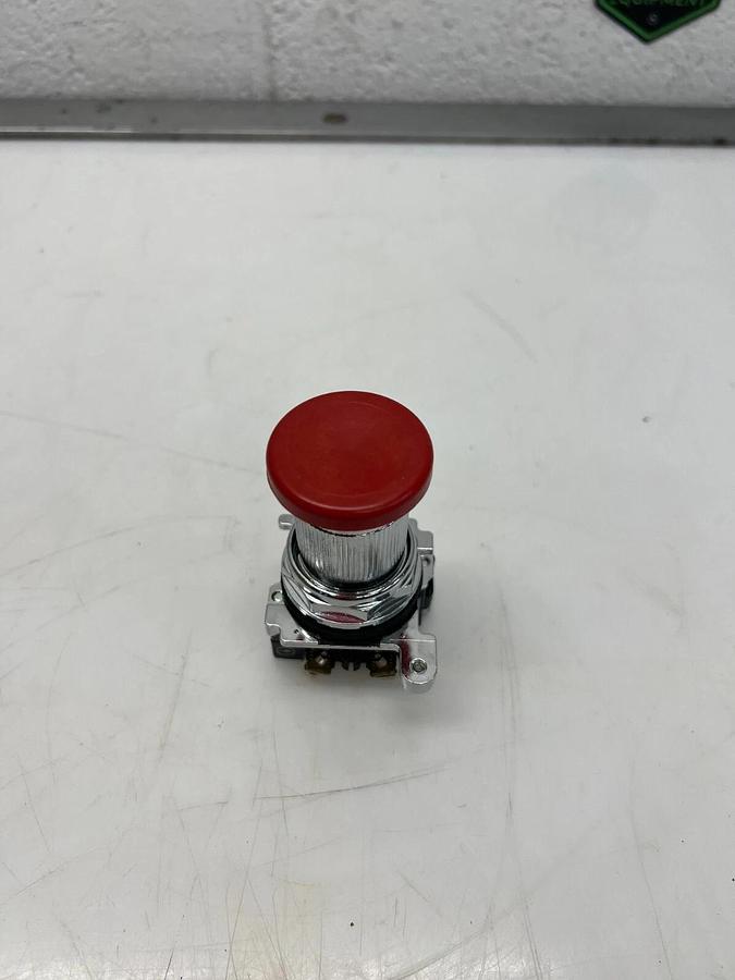 Used Cutler Hammer 10250T/91000T Series D1 Red Push Button