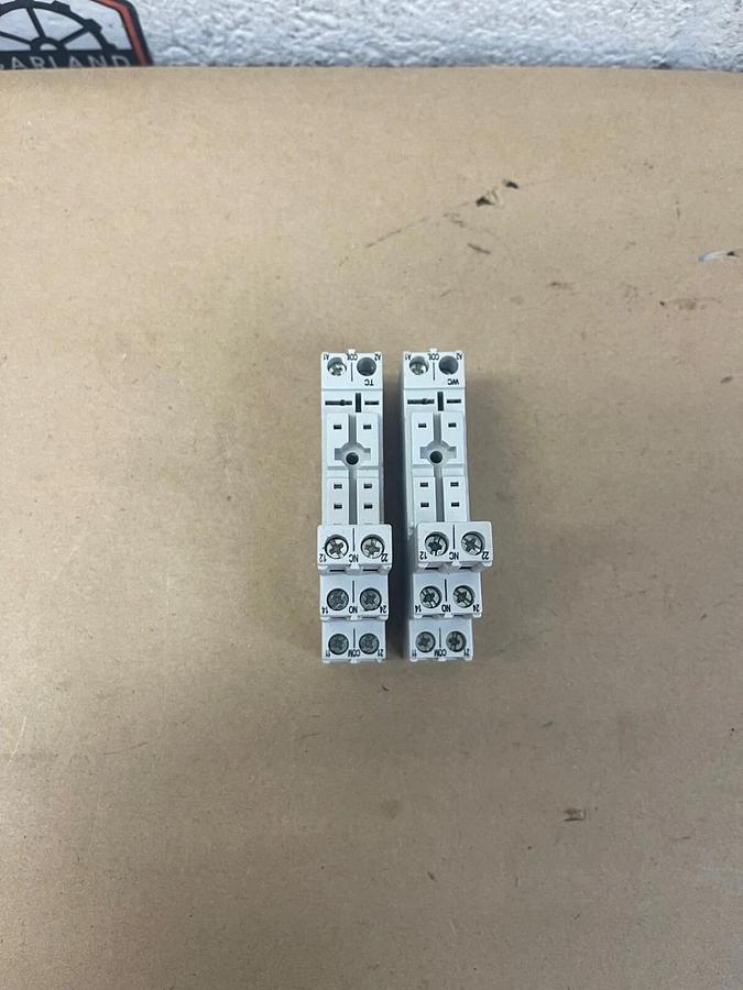 Used Allen-Bradley 700-HN123 Terminal Socket, Series A, 10A, 250 VAC - Lot of 2