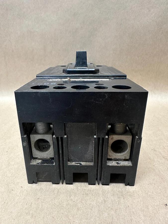 Used I.T.E. ET225 225A 3 Pole Circuit Breaker