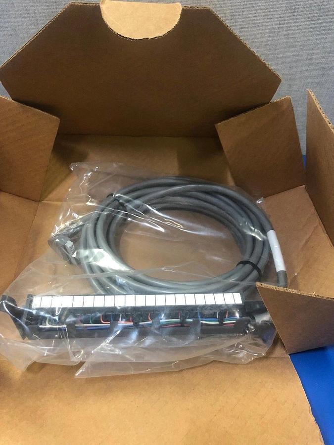 Used Rockwell Automation Allen Bradley 20 Point Interface 1492-CABLE50F Series B